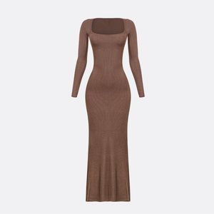 Callie Squareneck Ribbed Maxi